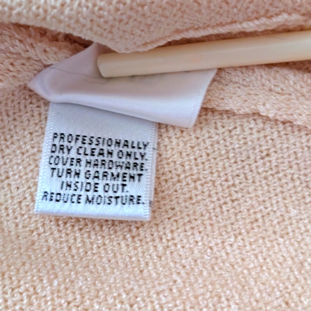 St.John Sport Delicate Butter Cream 2 Piece Twin-set Knit Zip-Up Cardigan & Tank - Picture 9 of 9